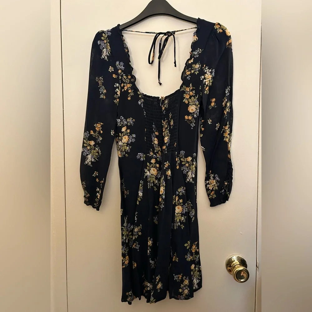 Reformation Remi Dress - Picture 4 of 8